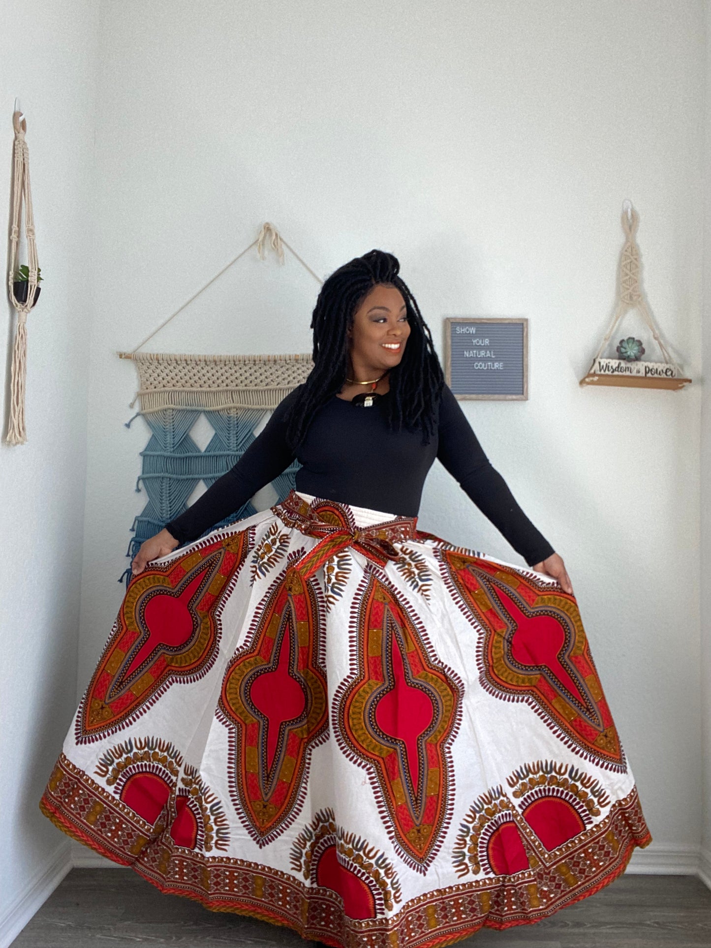 Queen Traditional Print Skirt