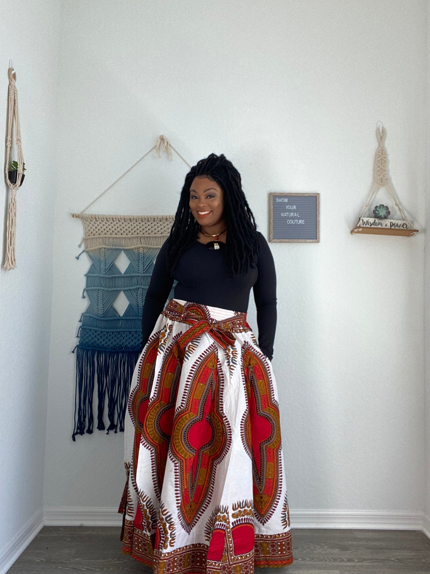 Queen Traditional Print Skirt