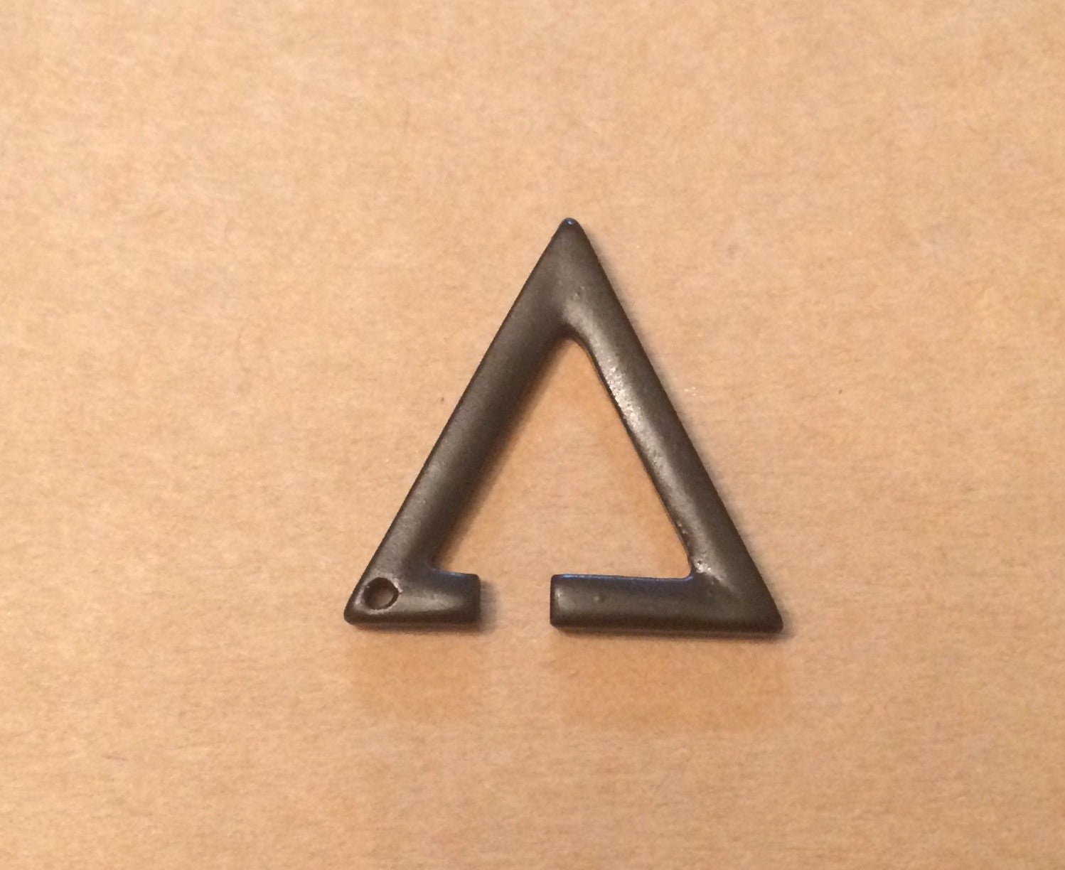 Pyramid Ear Clip - Natural Couture