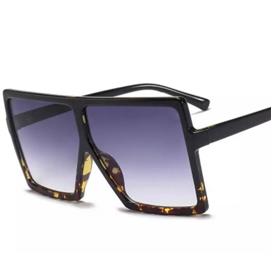 Oversized Paparazzi Glasses